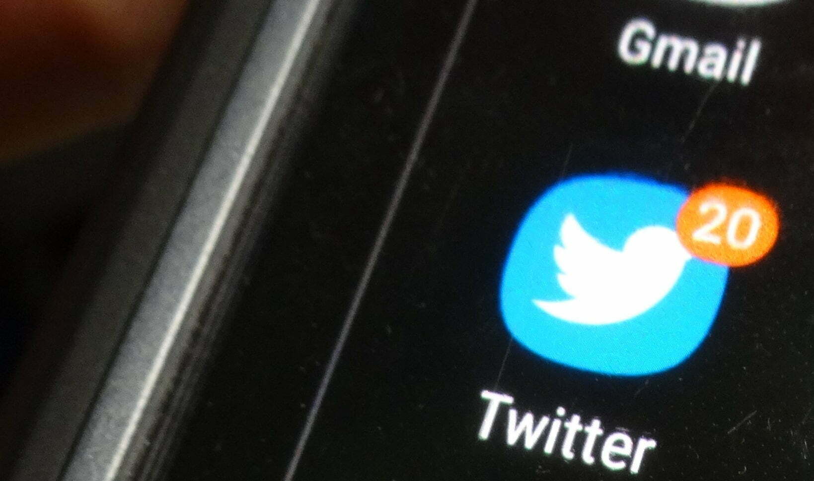 Twitter testing longer tweets