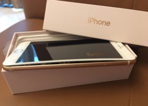 Apple iPhone 8 Splitting